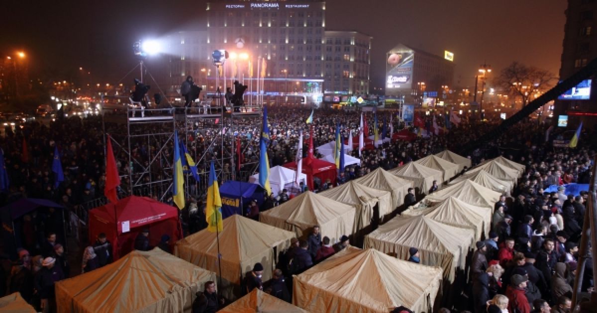 На Європейській площі встановили 20 тентів і 15 наметів