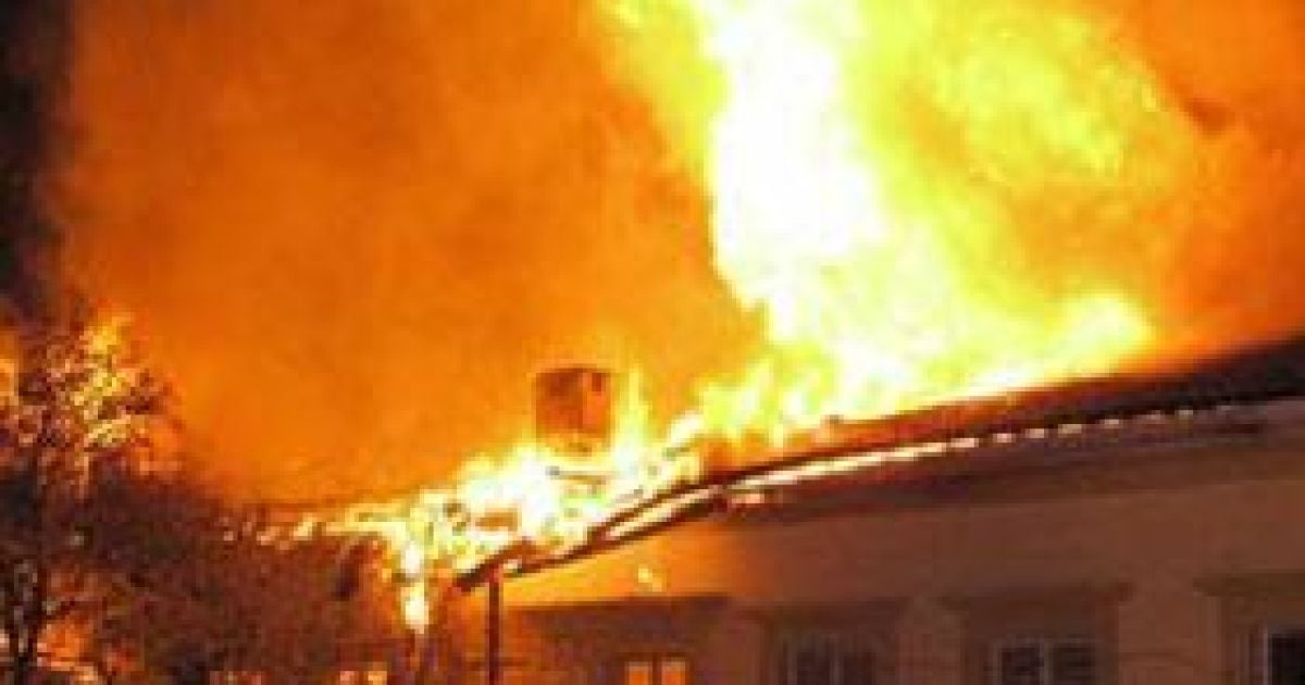 Рятувальник трагічно загинув під час гасіння пожежі