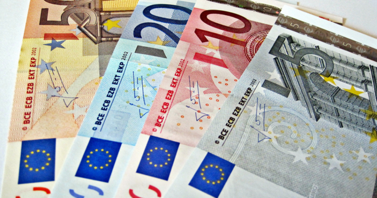 Пенсіонер повернув гроші, які знайшов на вулиці