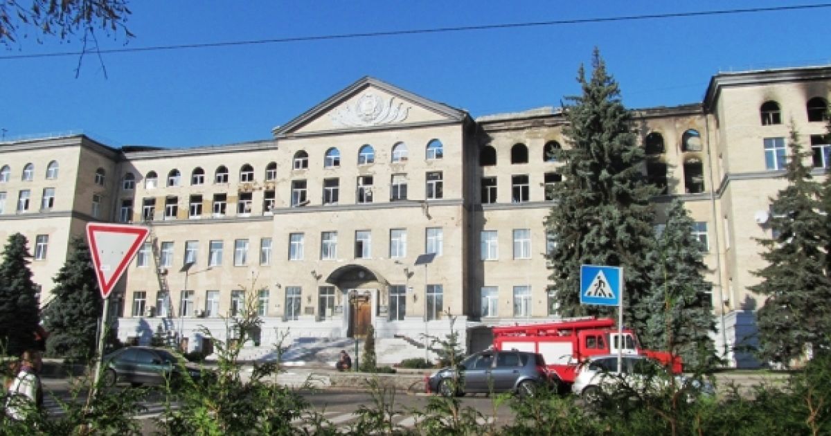 Студенти допомагають своєму університету грошима