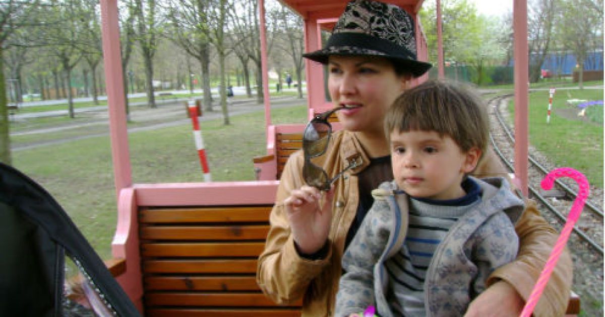Син Нетребко робить успіхи в освоєнні комп'ютера