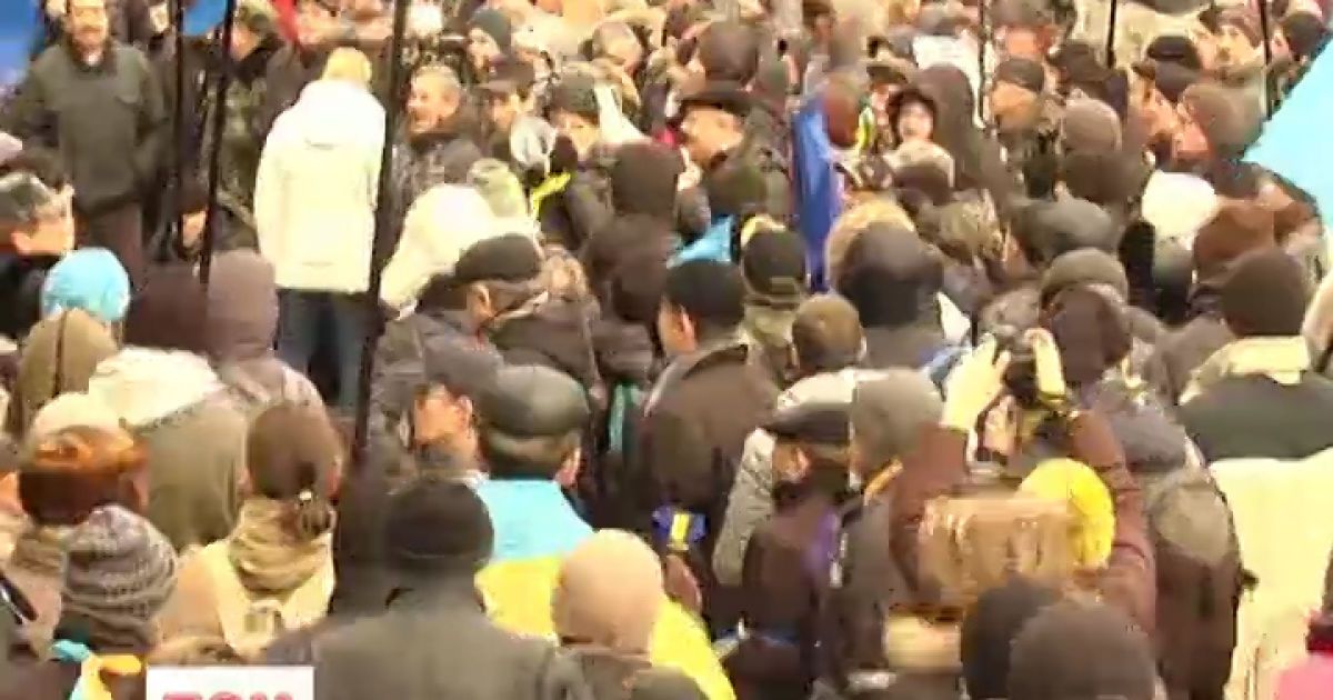Українці заблокували Кабмін