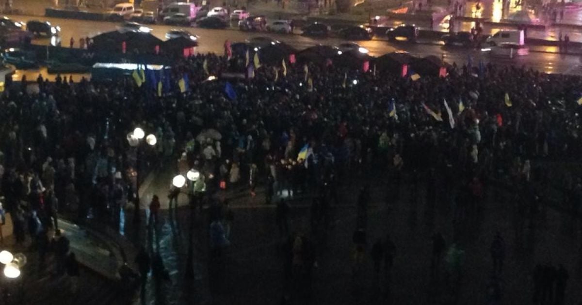 "Беркут" почав наступ на Евромайдан, але в останню мить передумав