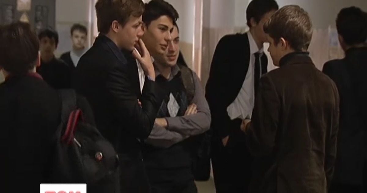 Батьки підозрюють, що школу захоплюють рейдери