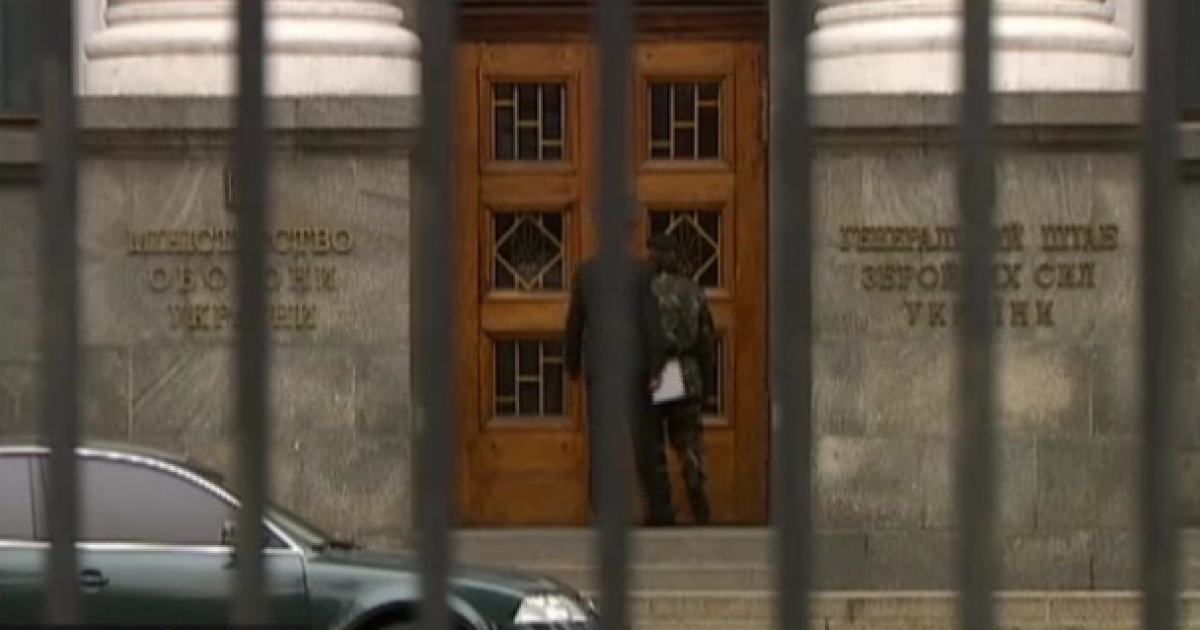 Генштаб України попередив РФ про наказ стріляти по нападниках у Криму