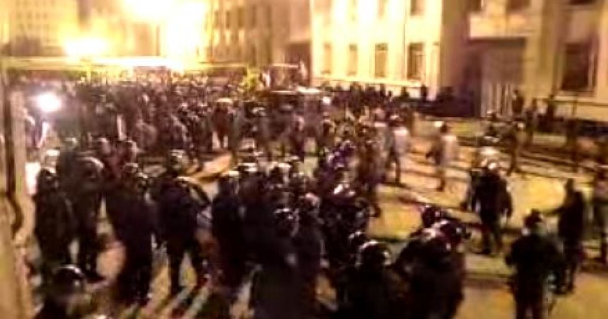 Під час бійки на Банковій хлопцеві порвало ногу гранатою.