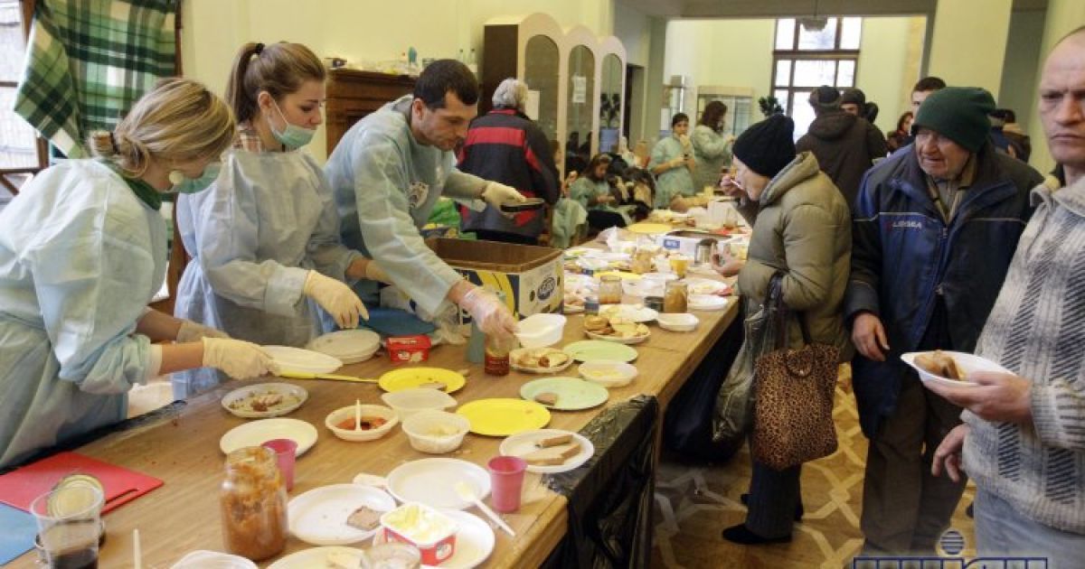 У КМДА із нетерпіння очікують на прихід волонтерів