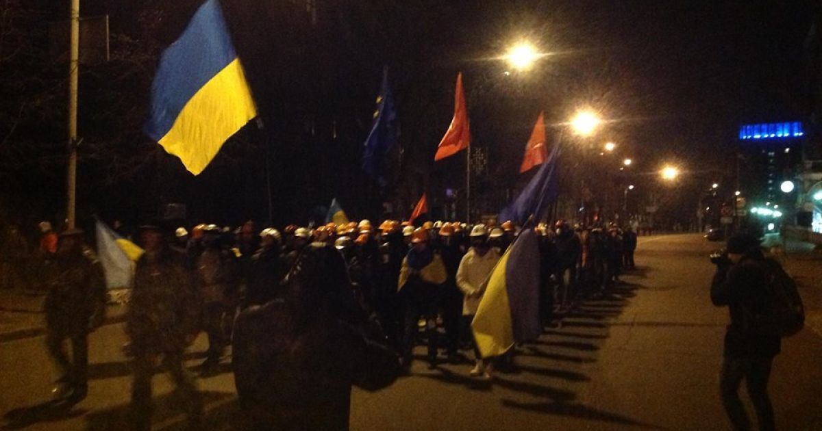 На Евромайдане формують "сотні", які змінюються кожні 3 години