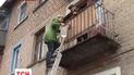 На Донеччині мешканці будинку потерпають від собаки оставленої на призволяще