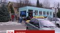 У Василькові вже більше доби люди блокують 750 військових