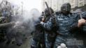 "Беркут" чекає біля воріт Михайлівського собору