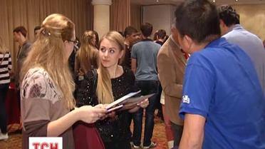 Умных украинцев все больше приглашают в разные страны мира