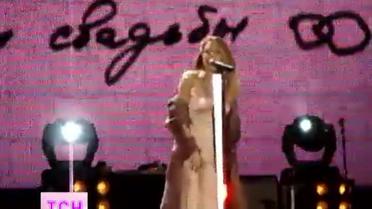 Тіна Кароль здивувала новим вбранням від бренду Луї Віттон