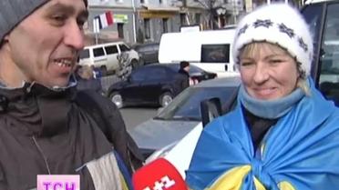 Майдан стал местом знакомств и свиданий