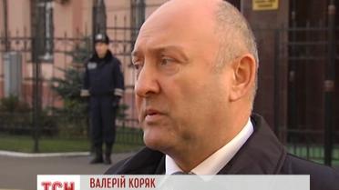 Валерий Коряк, отстраненный от выполнения рабочих обязанностей, и дальше называет себя руководителем столичной милиции