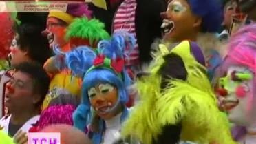 Мексиканские клоуны устроили веселый протест против кровавых преступлений