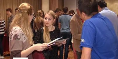Розумних українців все більше запрошують у різні країни світу