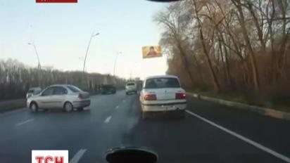 Перша ожеледиця спричинила десятки ДТП на дорогах Донецька