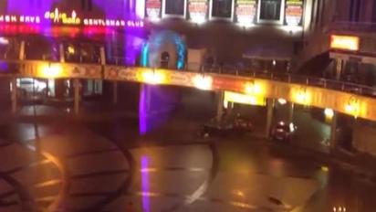 П’яний молодик вирішив пробігтись центром міста голяка