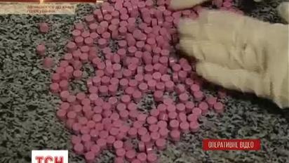 У Києві на гарячому спіймали міліціонера, що збував психотропні речовини