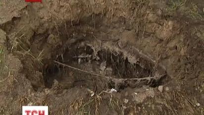 У столиці 12-річна дівчинка впала в яму з окропом