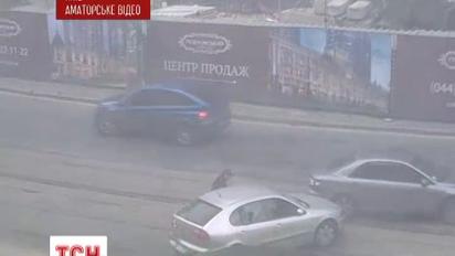 На Подолі невідомі просто вулиці почали стрілянину