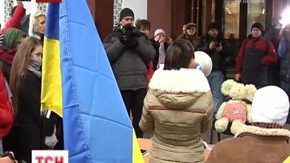 Жителі Сум вимагають повернути співробітників сумського "Беркуту" додому