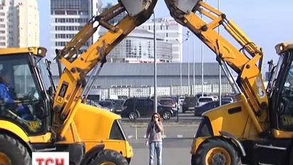 У Києві відбулося шоу екскаваторів