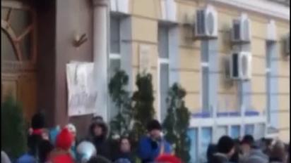 Студенти університету Драгоманова блокують вхід до вишу