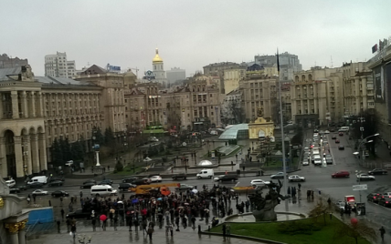 На Євромайдан у супроводі міліції приїхали виконавці з судовою забороною на акції