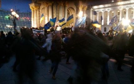На об'єднаному Євромайдані готують гігантський прапор для Вільнюса