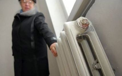 В Киеве 36 домов замерзают без отопления и горячей воды