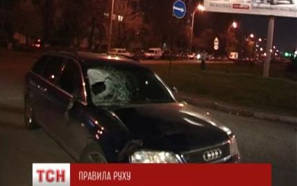 У Києві "Ауді" на шаленій швидкості збила пішохода, відірвавши йому ногу