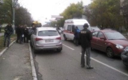 У Києві зіткнулися одразу чотири машини, утворився величезний затор
