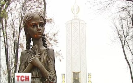 Україна у скорботі вшанувала 80-ті роковини Голодомору