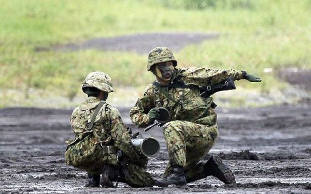 У щорічних військових навчаннях в Японії взяли участь більше 2 тисяч військових та кілька десятків одиниць техніки. / © AFP