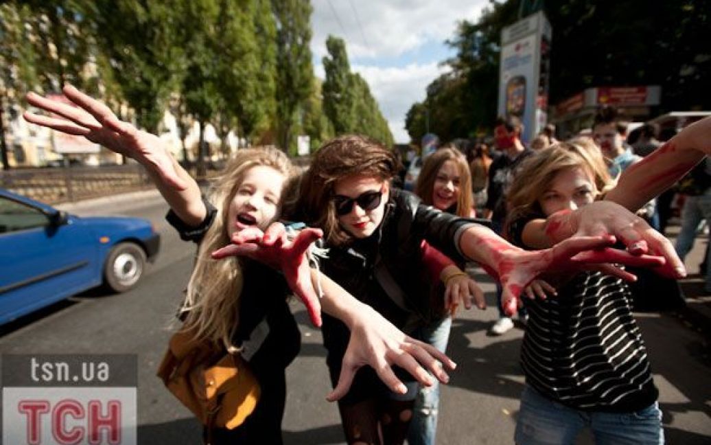 В Києві провели перший парад зомбі / © Євген Малолєтка/ТСН.ua
