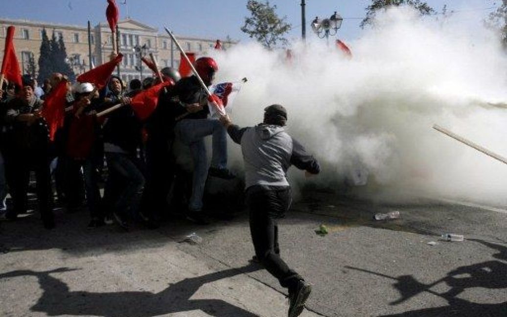 В Афінах сплахнули сутички між владою і мітингувальниками / © AFP