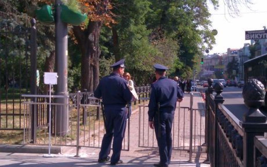 Після бійки між воїнами-афганцями та "Беркутом" під стінами Верховної ради під парламентом ліквідували місце для акцій протесту. / © Українська правда