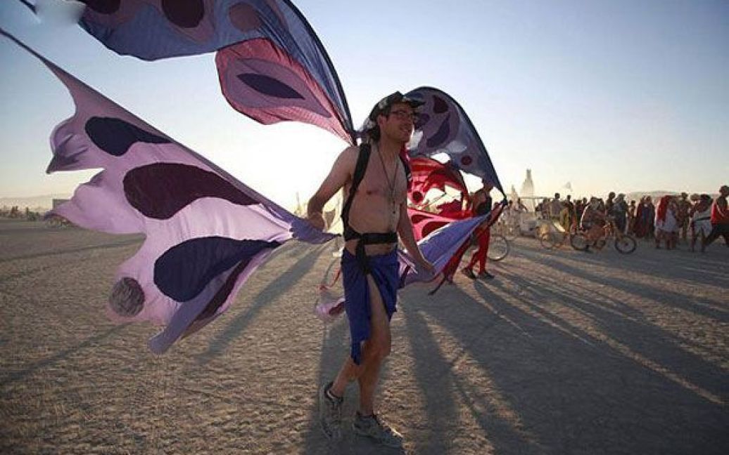 В пустелі Блек Рок у Неваді пройшов 25-ий фестиваль музики і мистецтв Burning Man 2011 / © bigpicture.ru