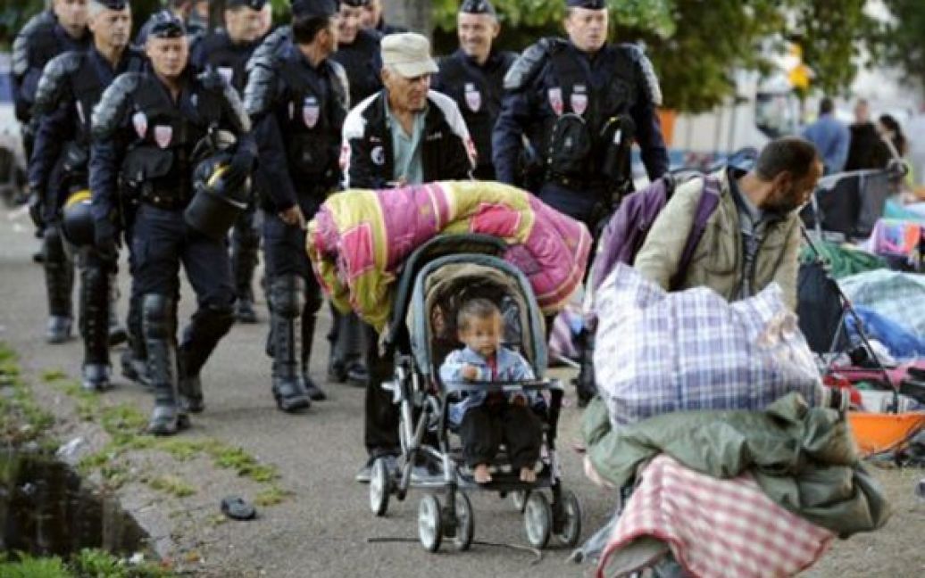Франція, Марсель. Поліція Марселя провела операція з виселення нелегальних поселень циган. / © AFP