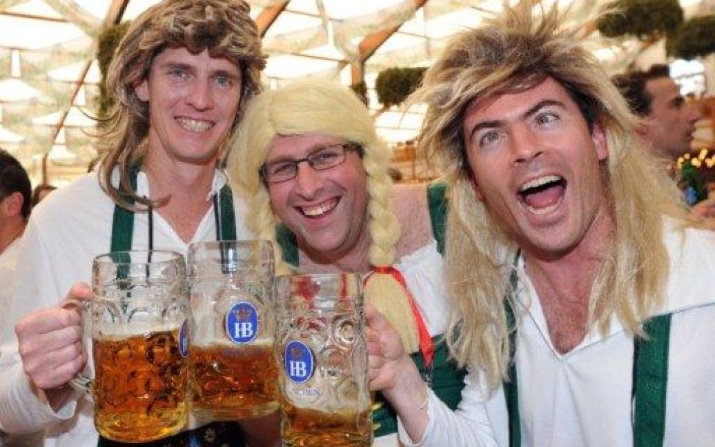 У Мюнхені (Німеччина) стартував 178-ий найбільший у світі пивний фестиваль "Октоберфест 2011". / © AFP
