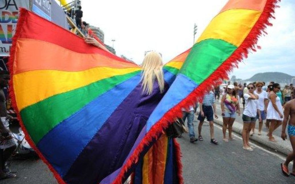 У Ріо-де-Жанейро (Бразилія), на пляжі Копакабана пройшов щорічний гей-парад. / © AFP