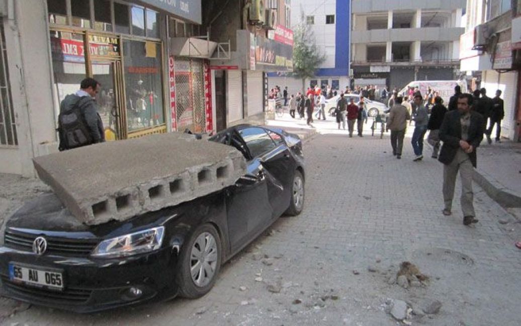 В Туреччині стався потужний землетрус, в результаті якого загинули сотні людей. / © haber7.com