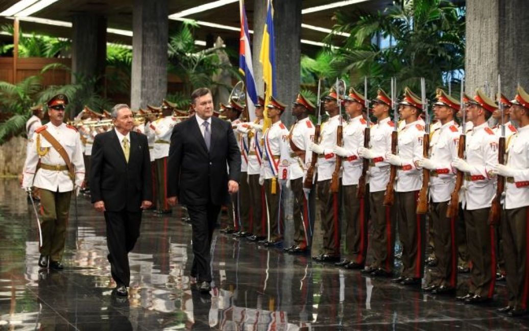 У Гавані відбулася офіційна зустрічі Віктора Януковича та Рауля Кастро. / © President.gov.ua