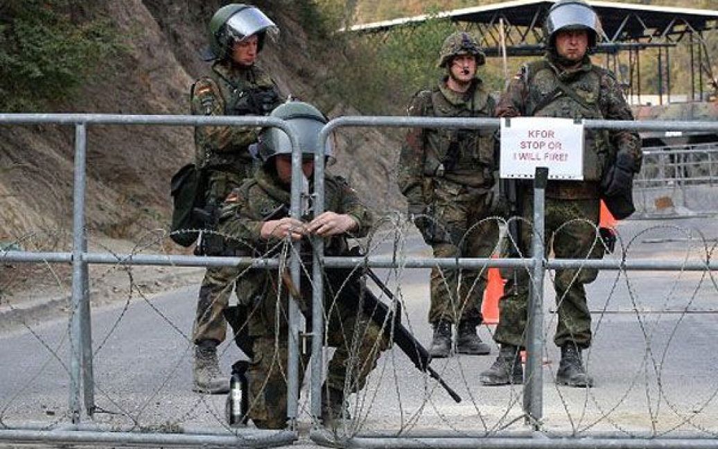 Сербія. Німецькі солдати з сил ЄС охороняють кордон між Сербією та Косово. / © AFP