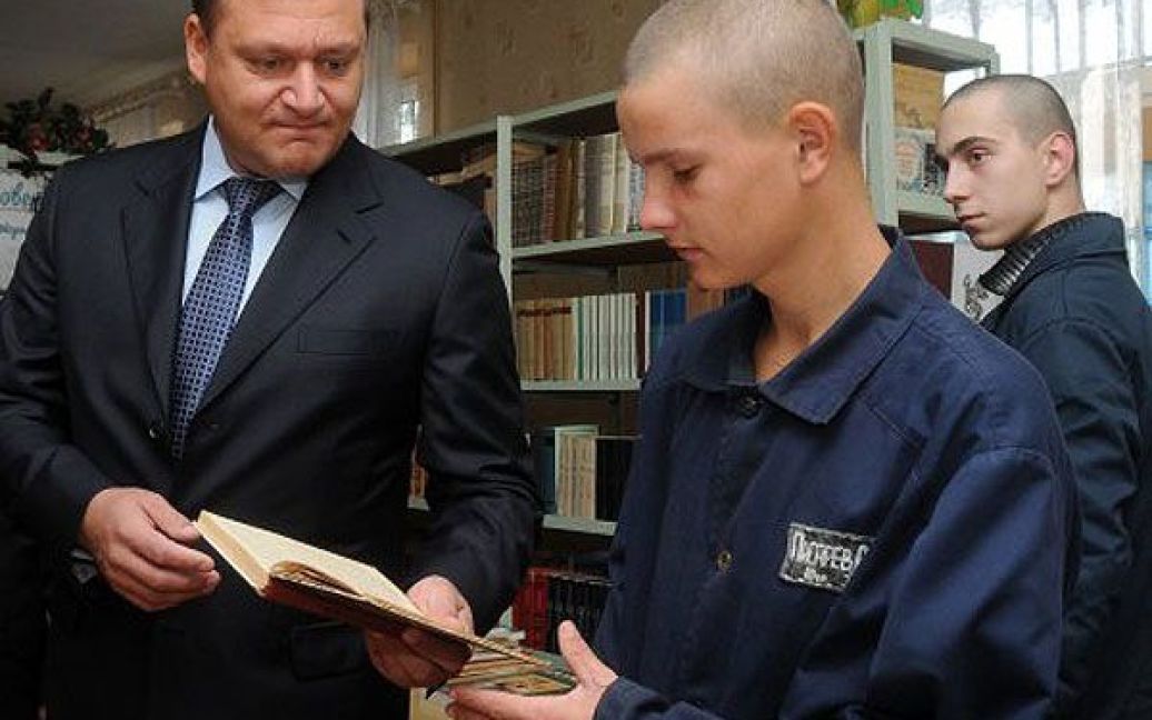 Губернатор Харківської області Михайло Добкін відвідав Куряжську виправну колонію для неповнолітніх та Харківський СІЗО. / © УНІАН