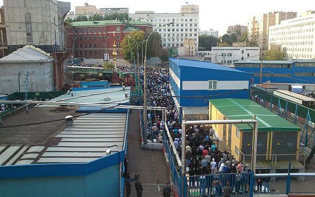 На свято Ураза-Байрам в Москві зібрались більше 50 тисяч мусульман / © Эхо Москвы