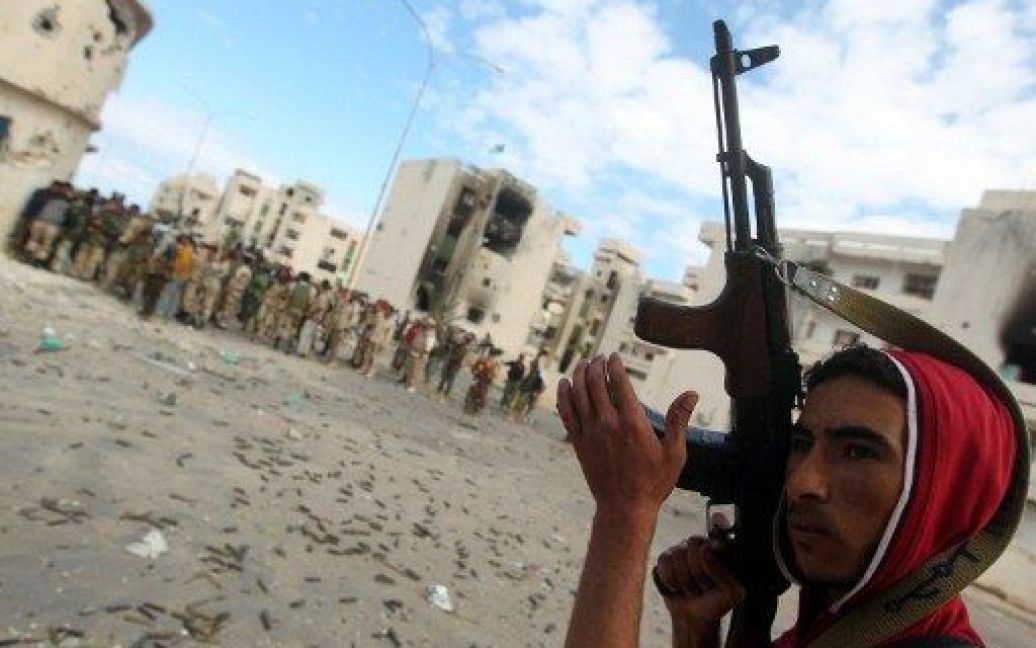 Раніше лівійські повстанці повідомили, що полковника Каддафі взяли в полон під час захоплення міста Сірт / © AFP
