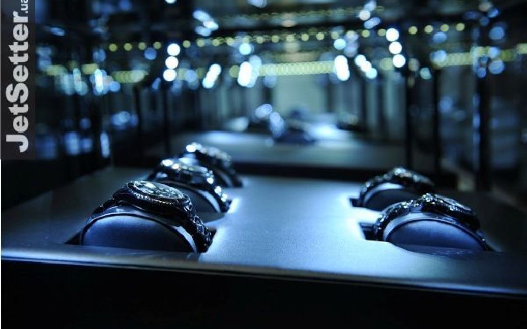На відкриття нового монобрендового бутіка Dior у Києві прийшли українські тусовщики та зірки. / © jetsetter.ua